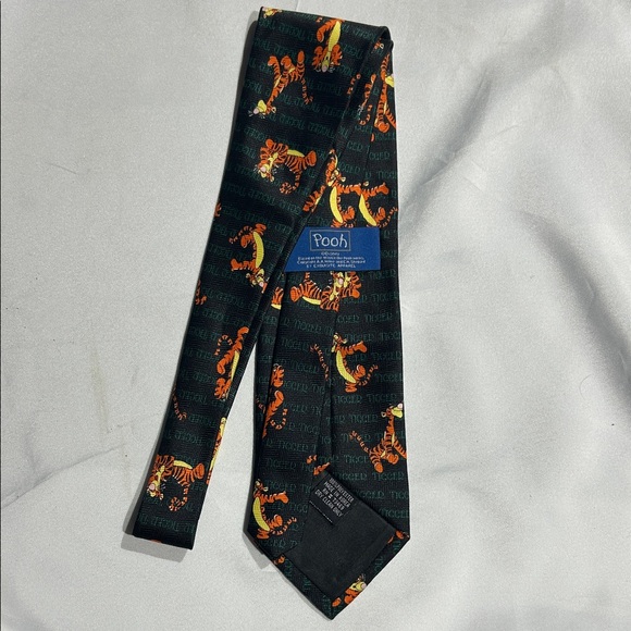 Playful Tigger Character Tie - Black and Orange - Picture 4 of 6